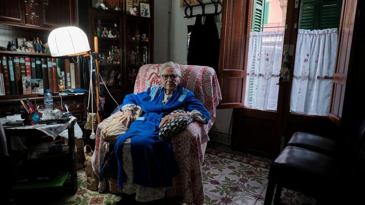 "Envejecer sola en Santa Catalina, icono de la gentrificación: "Los vecinos van desapareciendo, ahora todos son modernos, jóvenes y guapos"