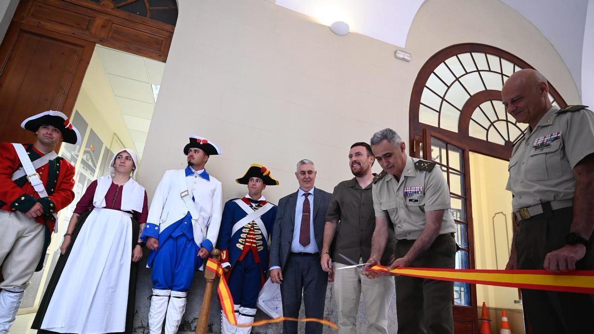 Un momento de la inauguración en Barcelona de la muestra sobre la aportación española a la independencia de EEUU, este jueves.
