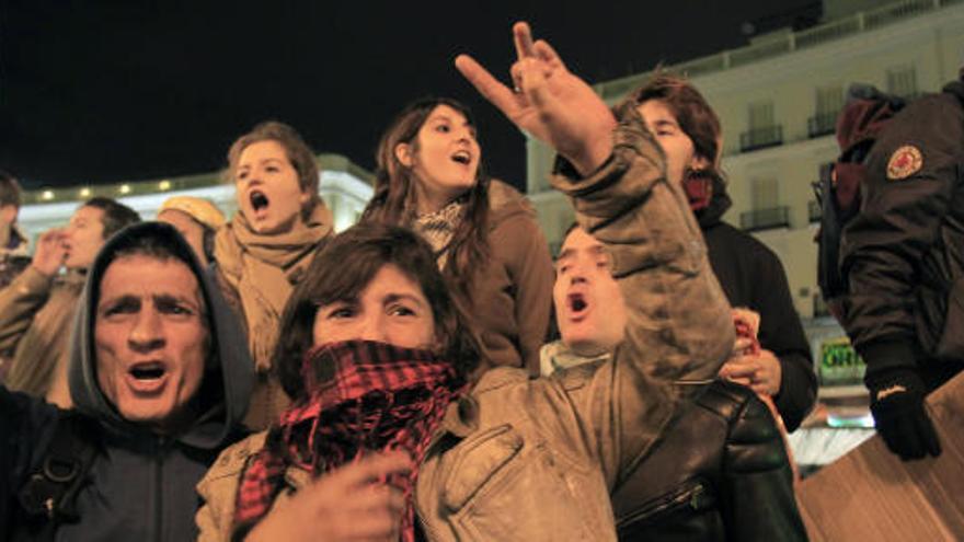 Centenares de &#039;indignados&#039; invaden la Gran Vía.