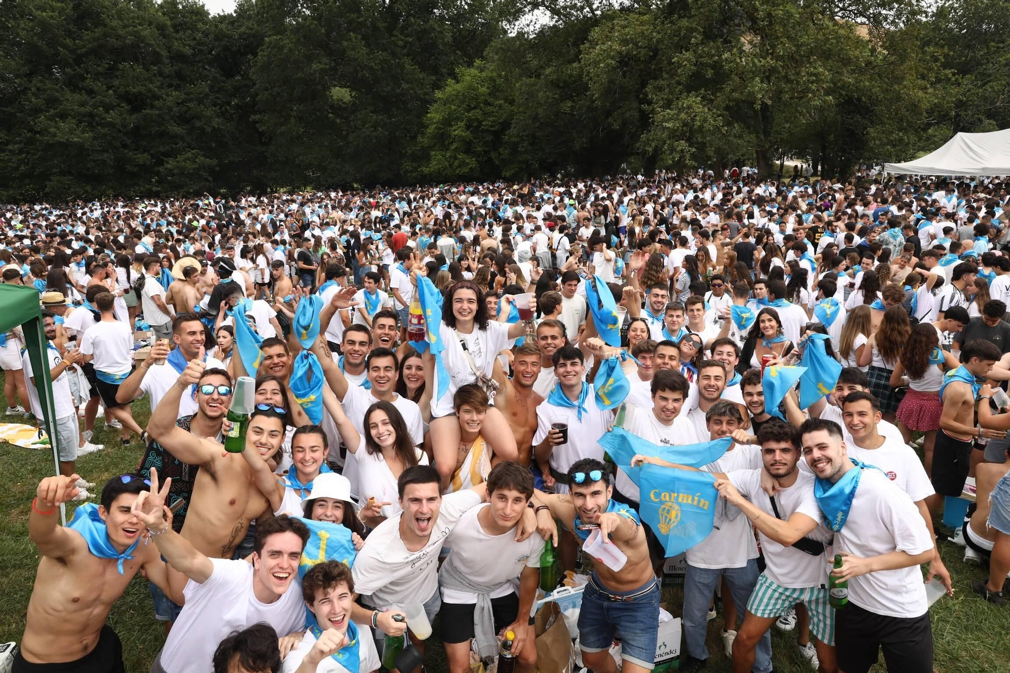 En imágenes: Miles de romeros celebran el Carmín en la Pola