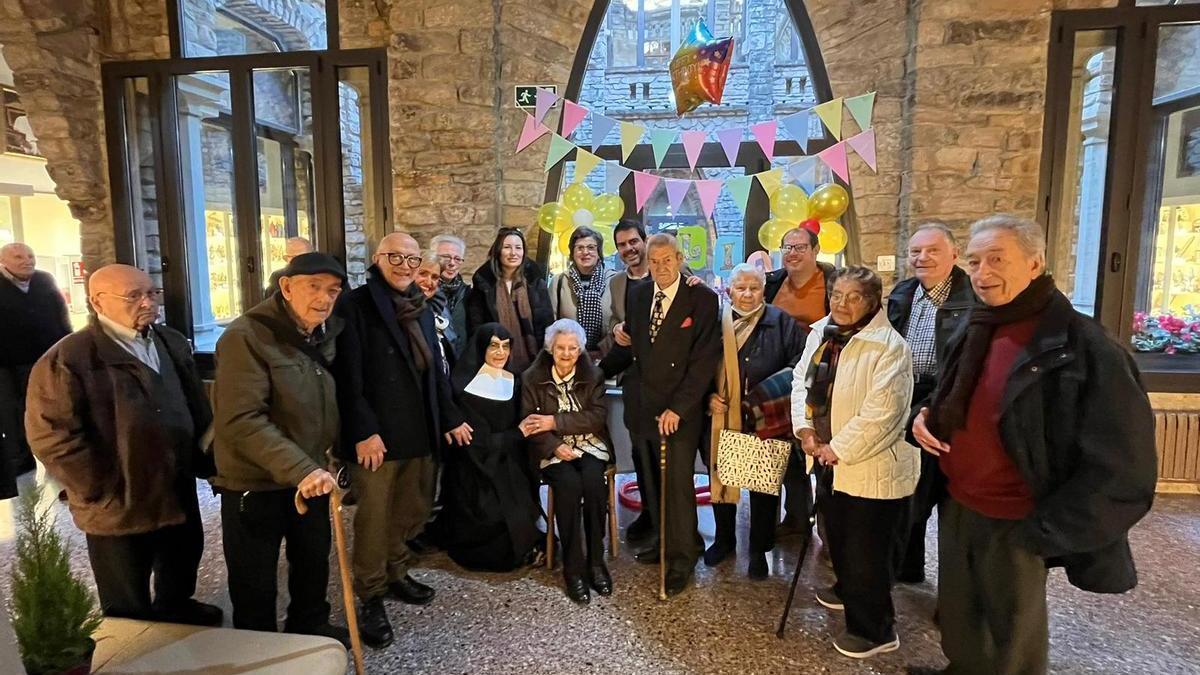 L’Ajuntament d’Igualada felicita l’àvia centenària Júlia Borràs i Brunet