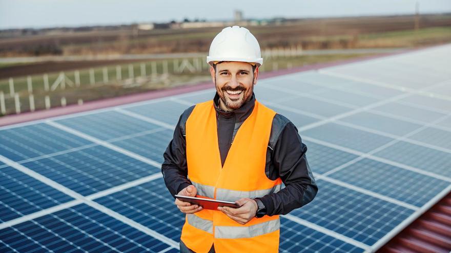 Cuatro cursos gratuitos en Alicante del sector energético que serán la clave para la sociedad que viene