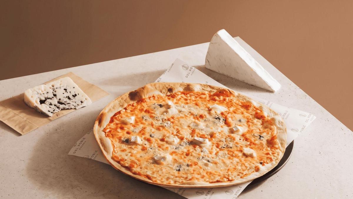 Una de las pizzas de Del Poble Pizzeria