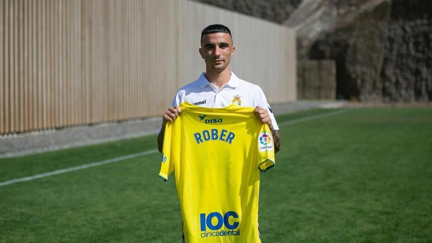 El delantero Rober González llega a la UD Las Palmas cedido por el Betis