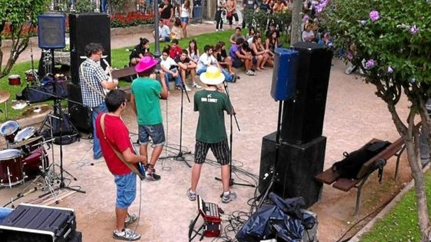 Concert del concurs de músics organitzat per Joventut Solsonina, a la plaça de Sant Pere