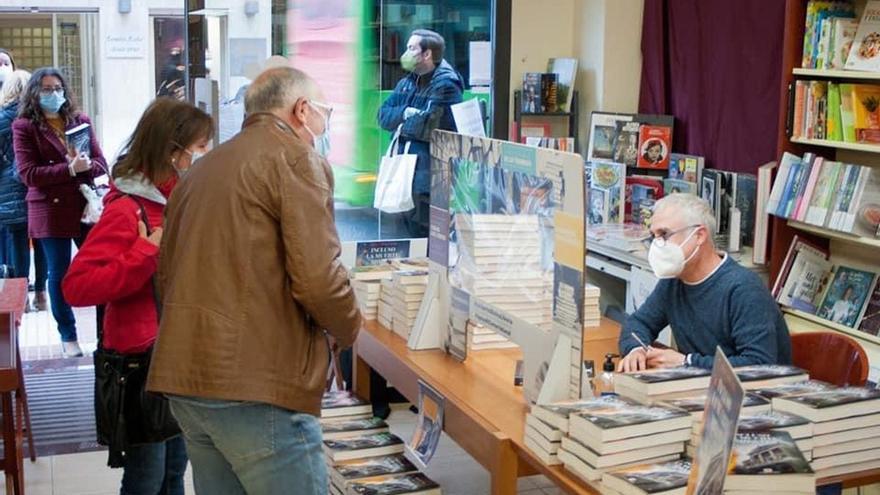 Escritores locales encabezan las ventas en librerías de Castellón en el 2021