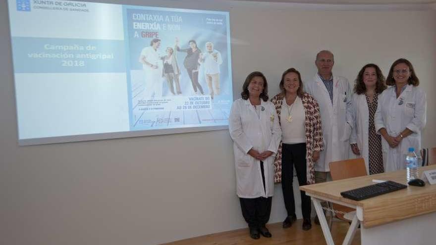 Presentación de la campaña de vacunación contra la gripe, ayer, en A Coruña.