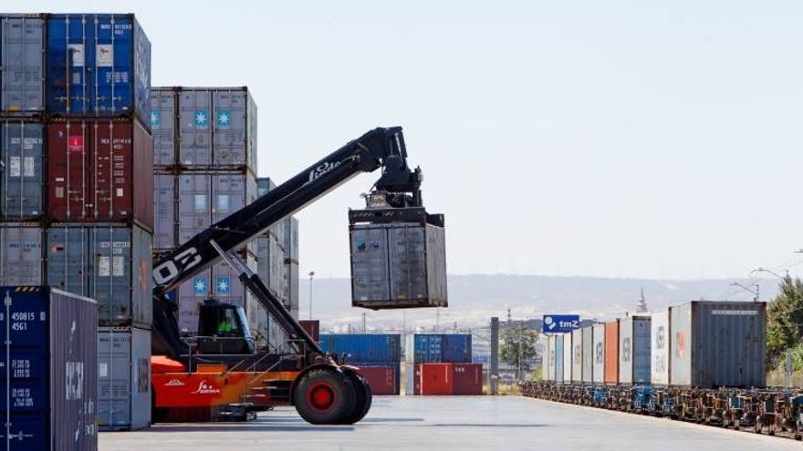 La Terminal Marítima de Zaragoza crece de la mano del Opel &#039;Mokka&#039;