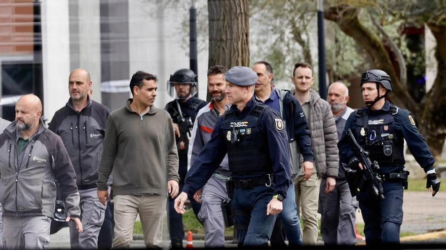 El simulacro antiterrorista en el recinto ferial de Gijón, en imágenes