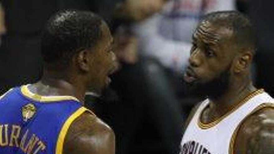 Durant i LeBron, encarant-se