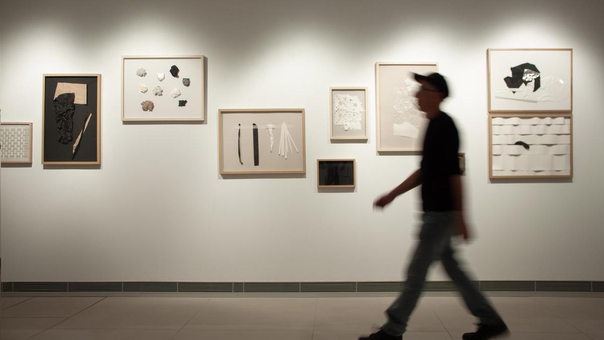 Pedro Guirao en su exposición.