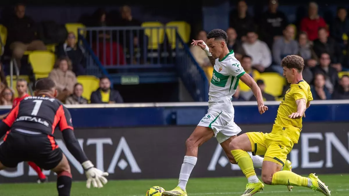 El 1x1 franjiverde del Villarreal-Elche: media hora de relajación puede con el equipo