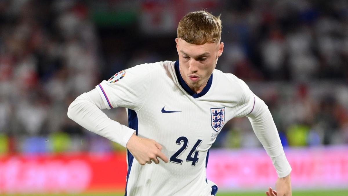 Cole Palmer debutó en la Eurocopa contra Eslovenia (0-0)