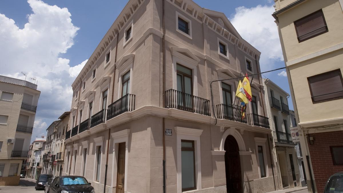 El Ayuntamiento de Enguera contabilizó incidencias en dos apartados de la fiscalización interna.