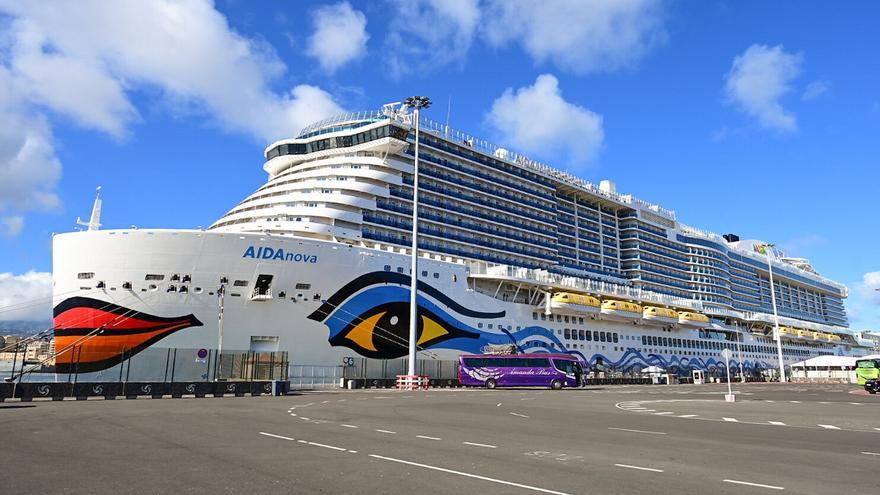 Media docena de cruceros repiten escalas en Las Palmas de Gran Canaria en enero, en plena temporada alta