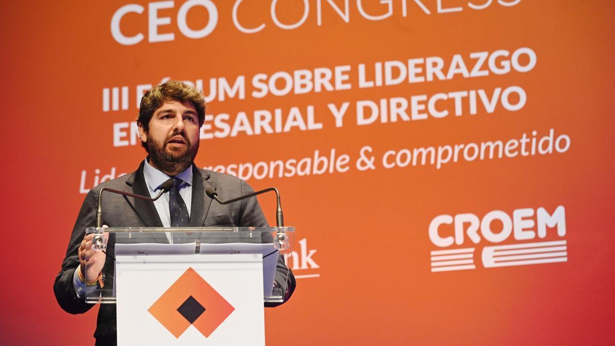 Fernando López Miras anuncia la desaparición del impuesto de patrimonio a los empresarios.