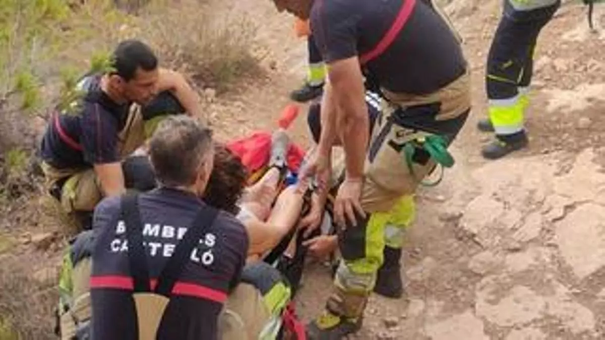Rescatan a una senderista accidentada en Castelló