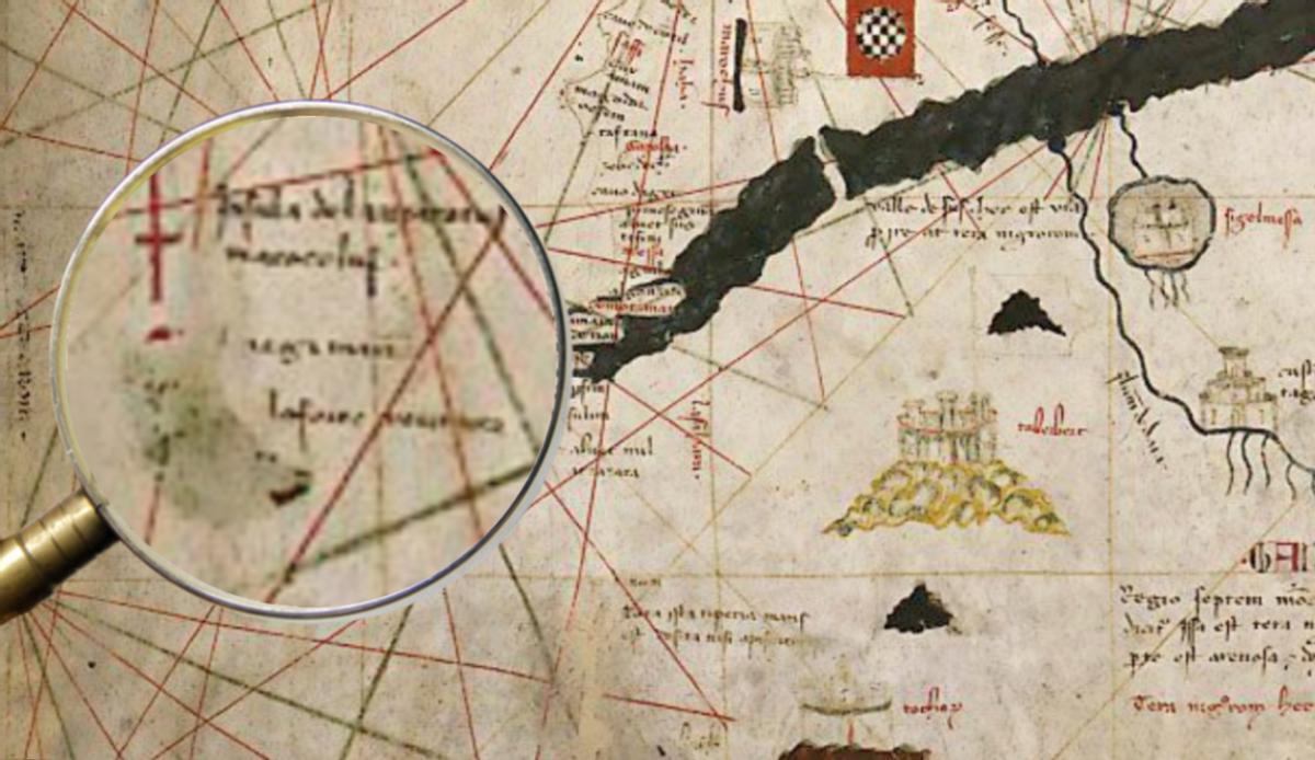 Fragmento del portulano de Angelino Dulcert (1339), en el que se ven ampliadas la isla de Lanzarote y Fuerteventura, únicas representadas en este mapa.