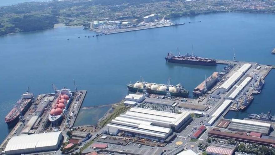 Vista aérea de los astilleros de Navantia en Ferrol. // FDV