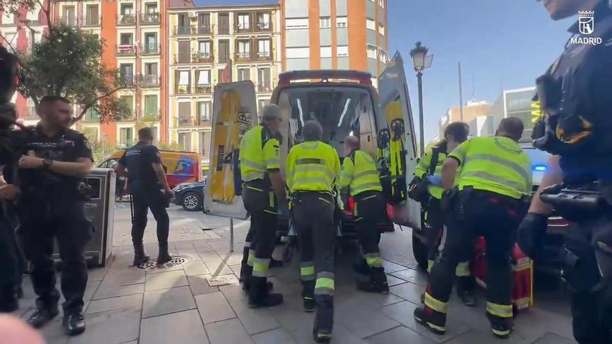 Un joven herido por arma blanca en la plaza de Lavapiés, en Madrid