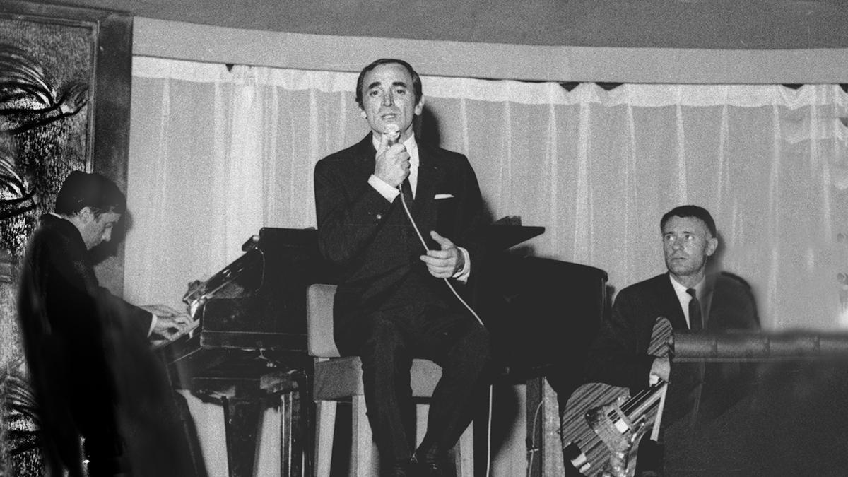 Charles Aznavour durante un concierto en Tito&#039;s