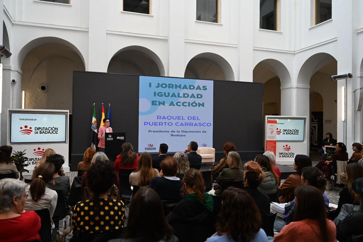 Raquel del Puerto en las I Jornadas Igualdad en Acción celebradas en el Hospital Centro Vivo este martes.