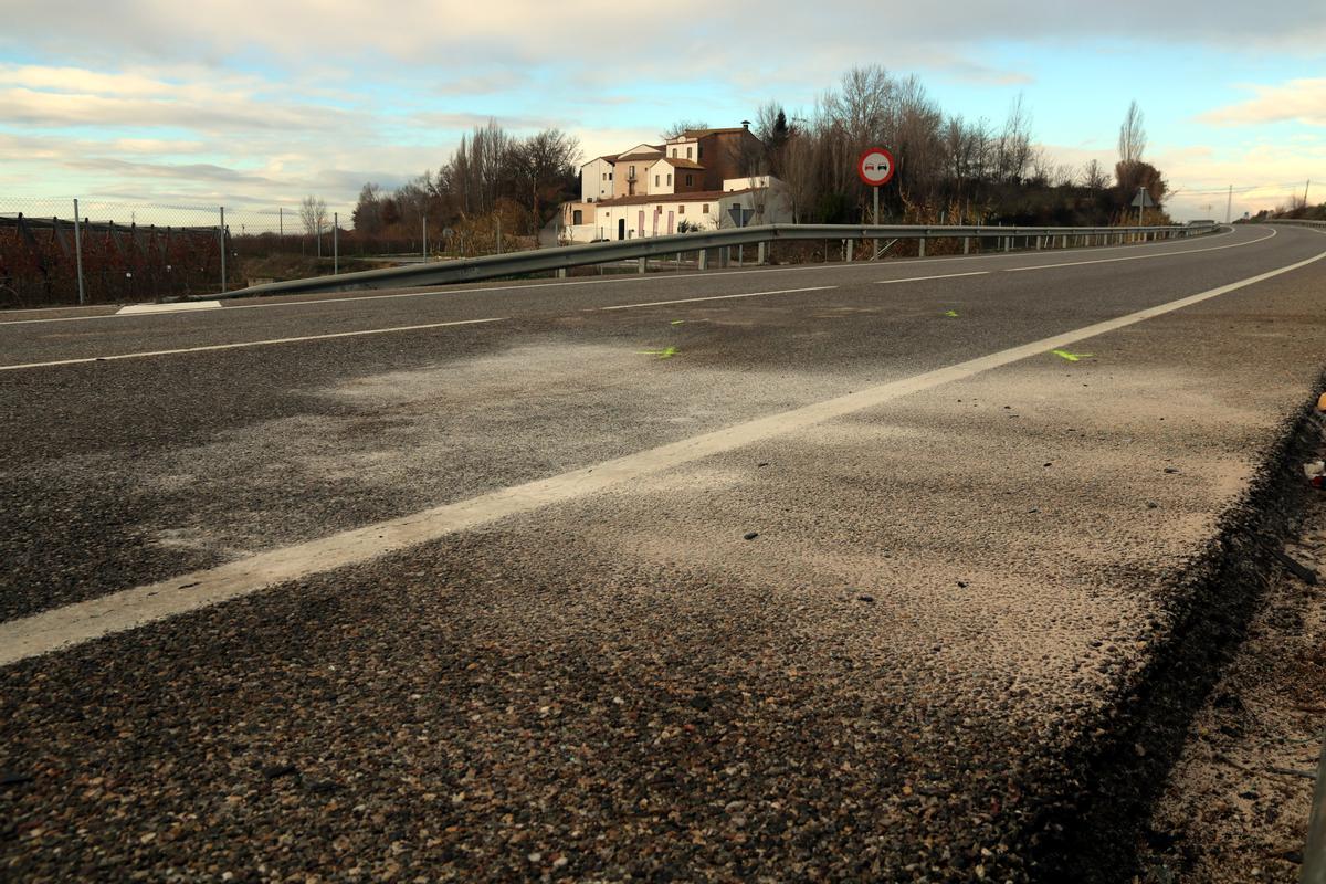 Mor la conductora d’un turisme en un xoc frontal a la C-12 a Lleida