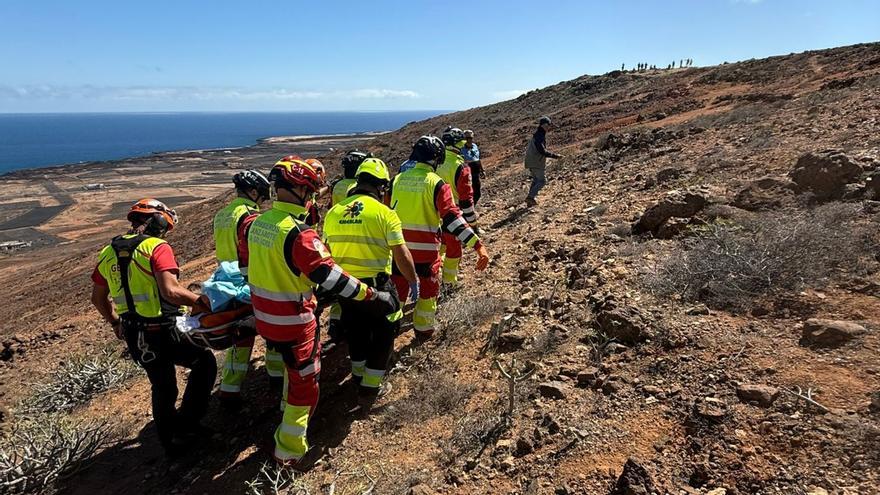 Rescatan a una parapentista de 61 años que se precipitó cerca de la presa de Mala en Lanzarote
