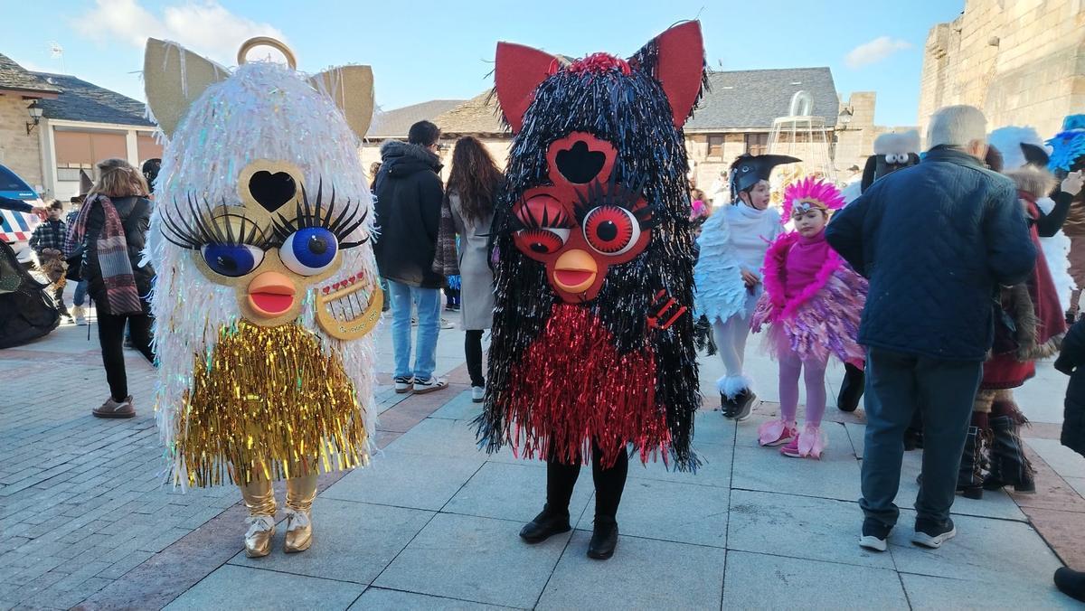 El Cordel Sanabrés anima el carnaval en Puebla de Sanabria El Cordel Sanabrés anima el carnaval en Puebla de Sanabria