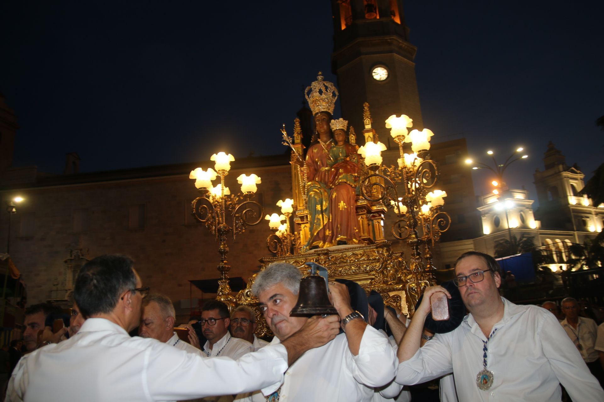 Los mejores momentos que ha dejado el día grande de las fiestas en Burriana