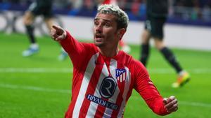 Antoine Griezmann disputando un partido de Champions con el Atlético de Madrid