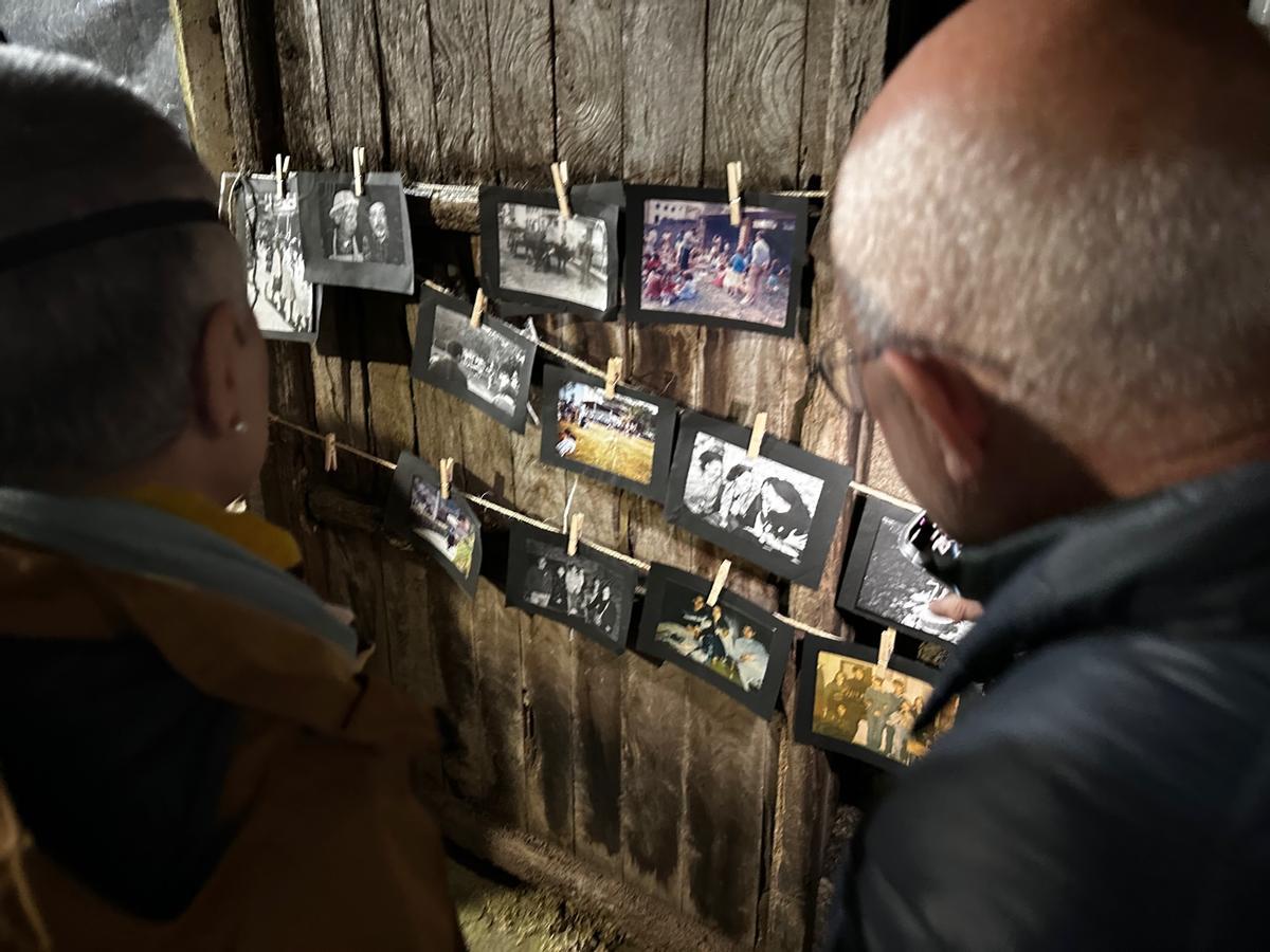Exposición de fotos antiguas del paisaje y paisanaje de Tineo en el Festival del Esfoyón de Navelgas.