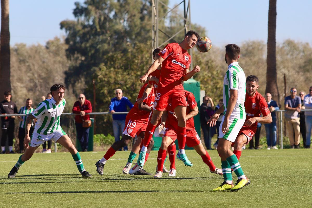 Córdoba CF B - La Palma: el partido de Tercera, en imágenes