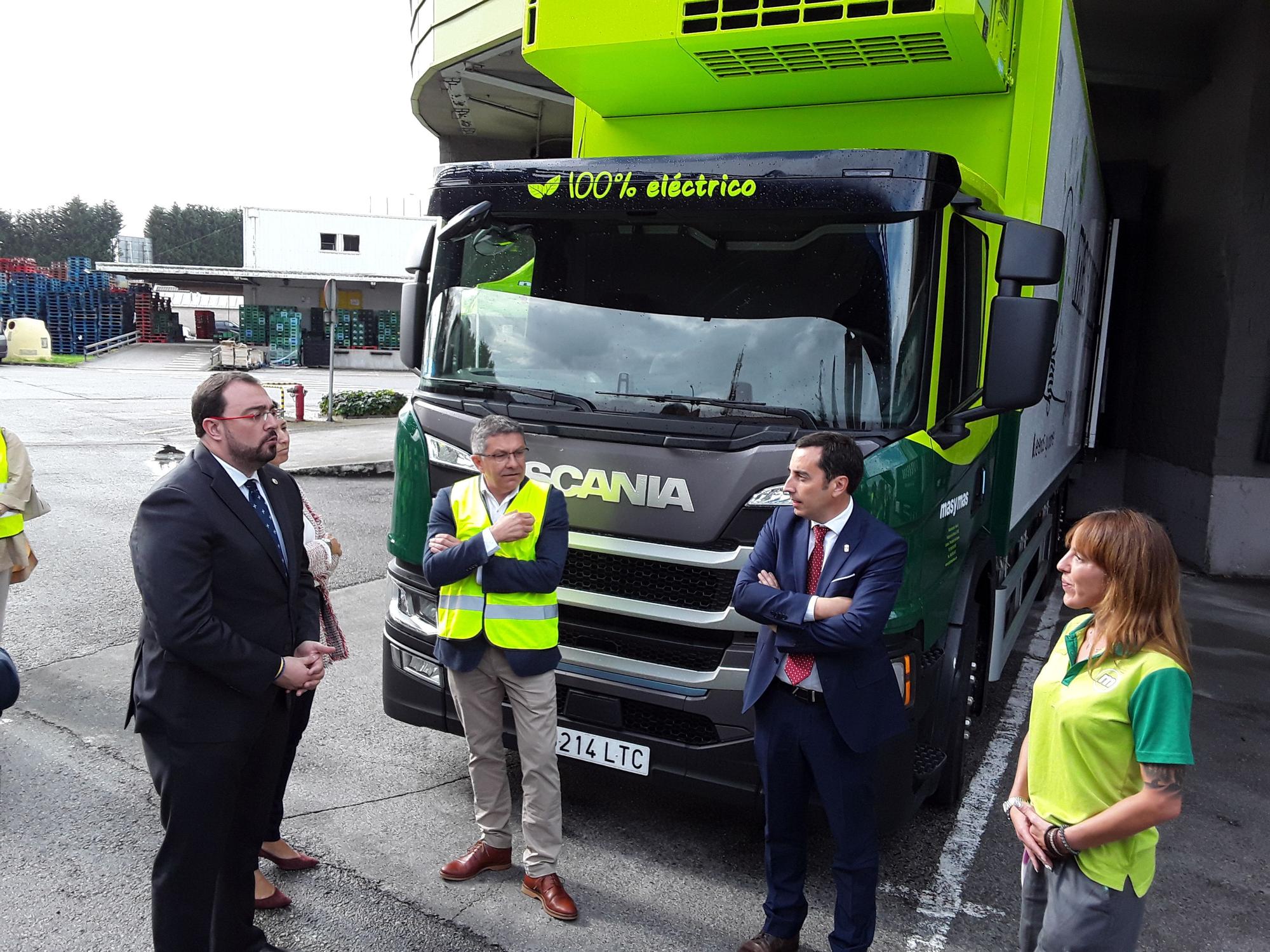 El presidente del Principado de Asturias Adrián Barbón visita Llanera