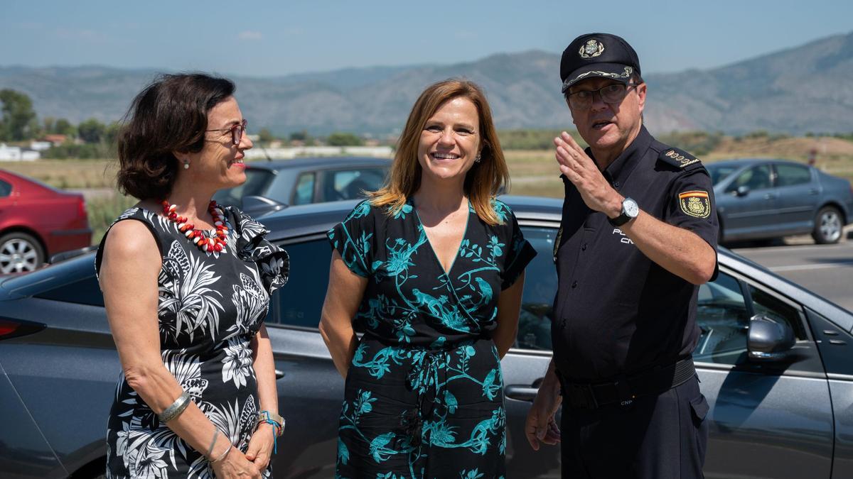 La subdelegada del Gobierno en Castellón, Soledad Ten (i.), junto a la delegada, Pilar Bernabé, en un acto en la capital de la Plana.