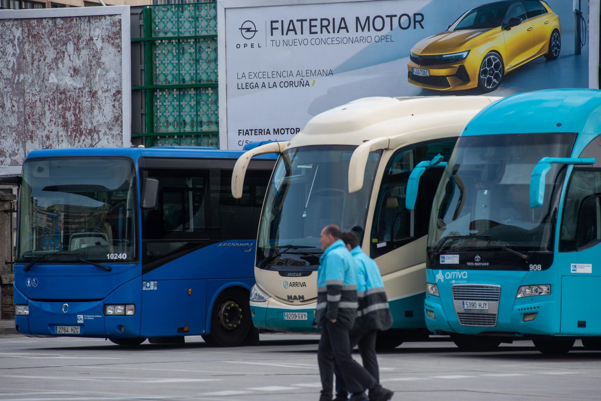 Los piquetes paralizan la estación de autobuses de A Coruña