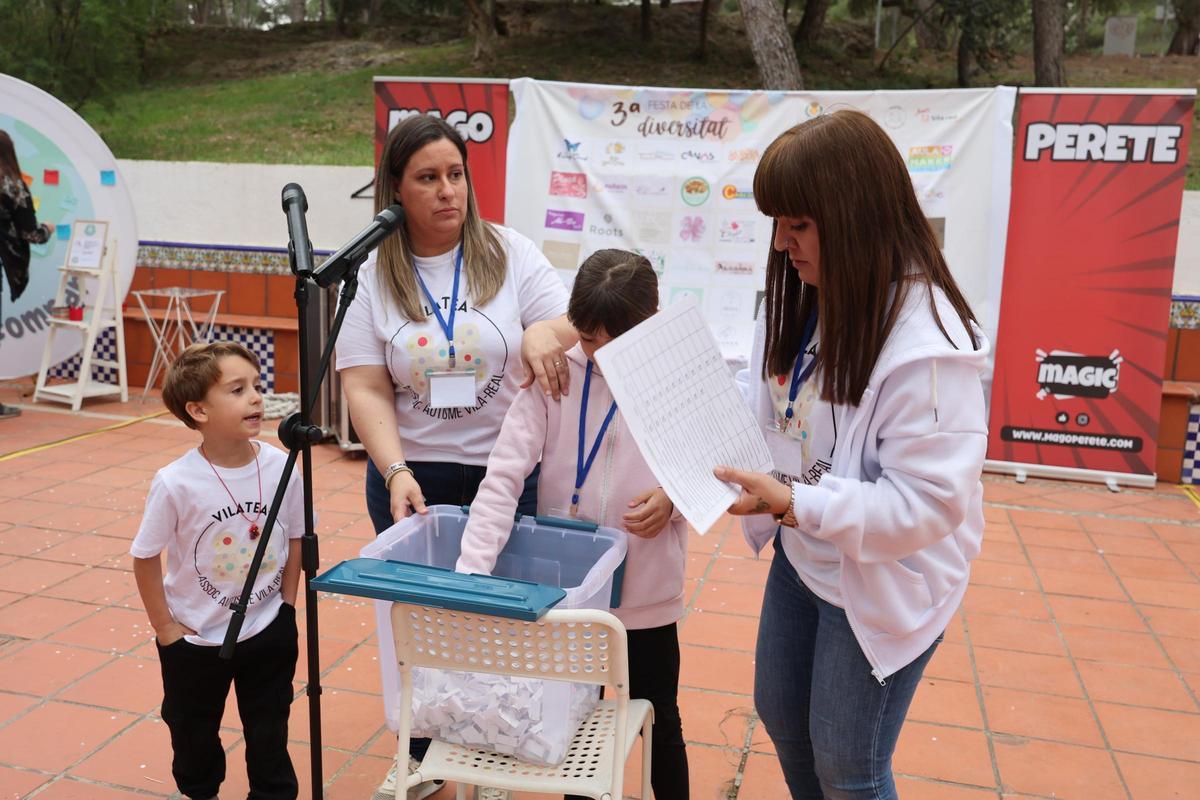 Fotogalería I Vila-real celebra la Festa de la Diversitat en el Termet Fotogalería I Vila-real celebra la Festa de la Diversitat en el Termet