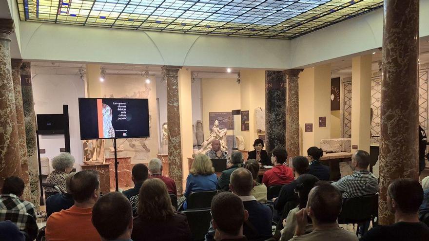 Un libro del egabrense  Antonio J. Pestana une ciencia y tradición popular en torno a las rapaces ibéricas
