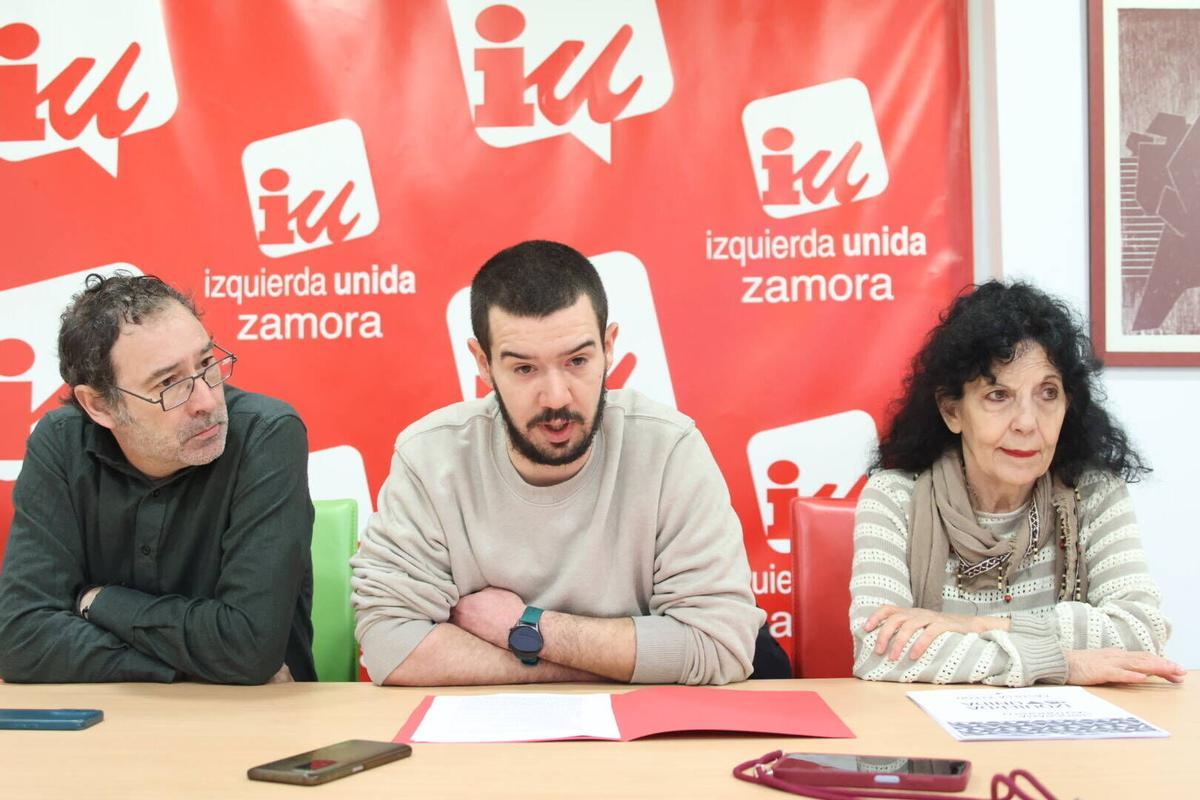 Miguel Ángel Viñas, Manuel de la Fuente y Laura Rivera, de IU Zamora.