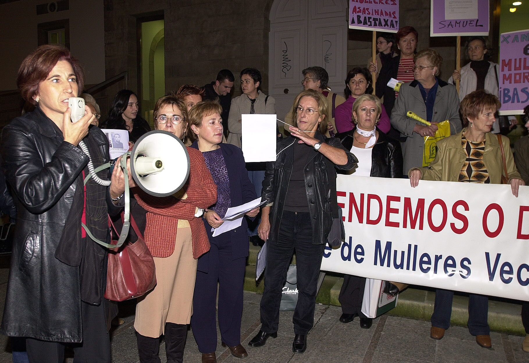 Concentración en Vigo contra la violencia machista en 2002
