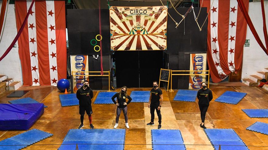 La escuela de circo malabares San Borondón cumple quince años