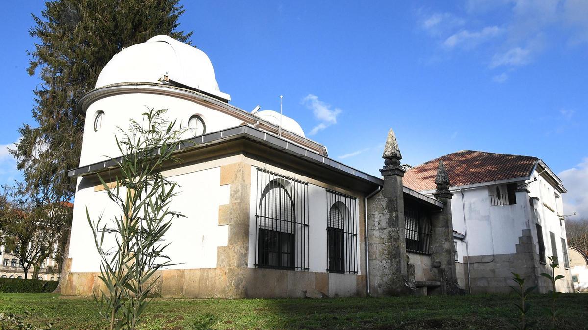 sede actual do Observatorio Ramón María Aller construiuse en 1952, se ben foi fundado no ano 1943 en Lalín polo profesor Ramón María Aller Ulloa