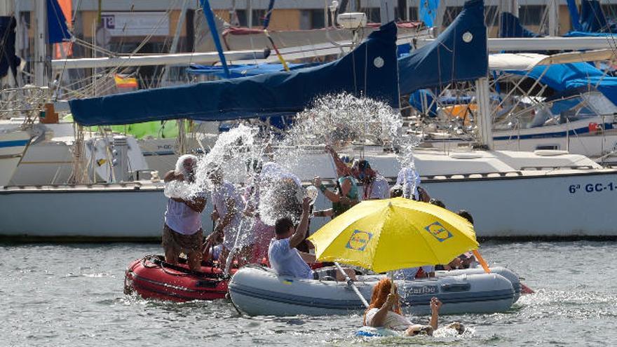 Batalla naval de agua y harina