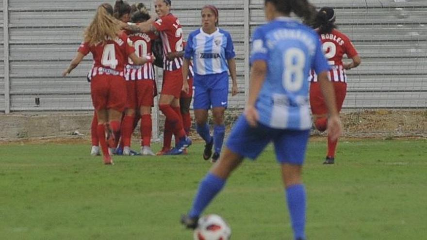 Imagen del encuentro de la primera vuelta, entre el Málaga CF y el Atlético de Madrid