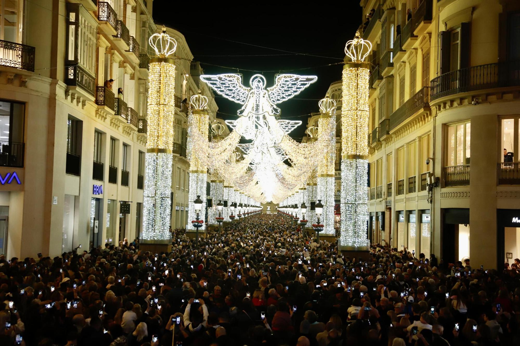 Navidad en Málaga | La calle Larios enciende sus luces de Navidad