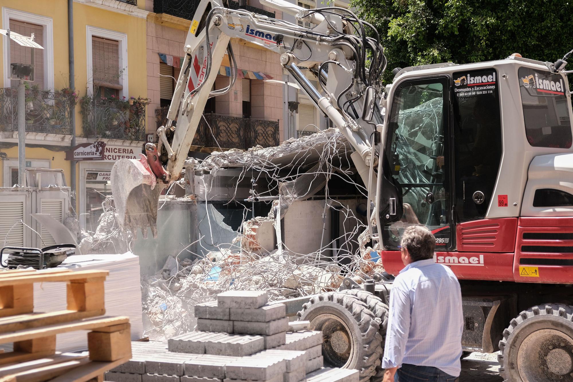 El acuario de la Plaza Nueva de Alicante reducido a escombros