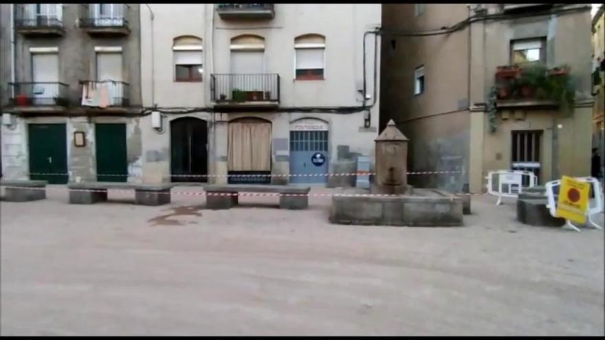 La plaça Hospital de Manresa preparada pel rodatge de «Las leyes de la frontera»