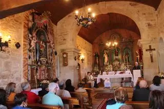 Busto festexa o Corpus e homenaxea aos maiores