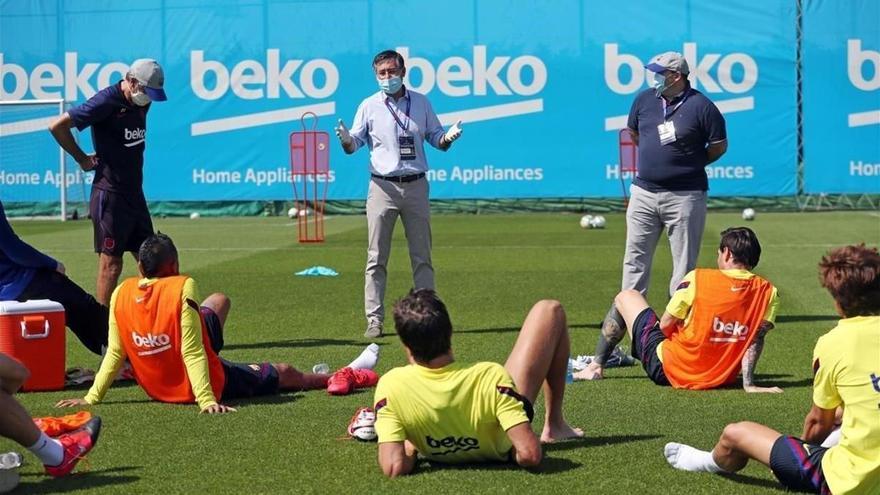 Los futbolistas del Barça se niegan a un nuevo recorte salarial