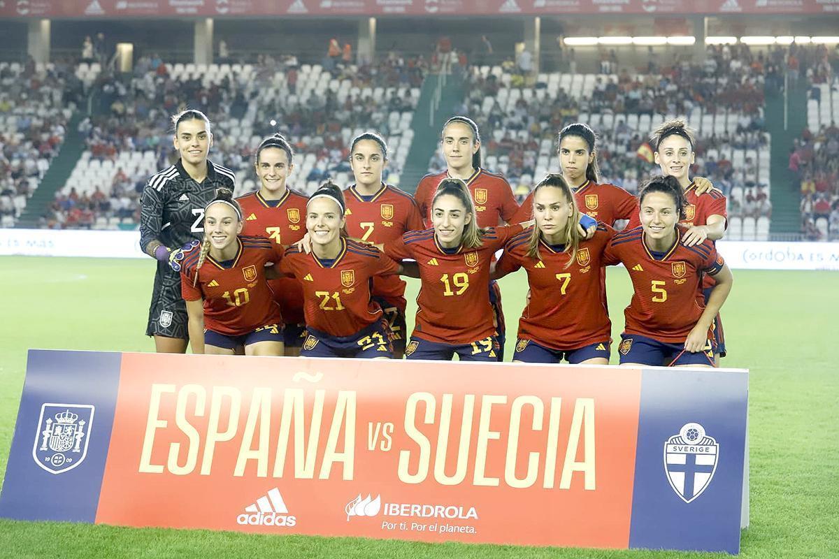 El once inicial de España en el duelo amistoso ante Suecia disputado en El Arcángel, en 2022.